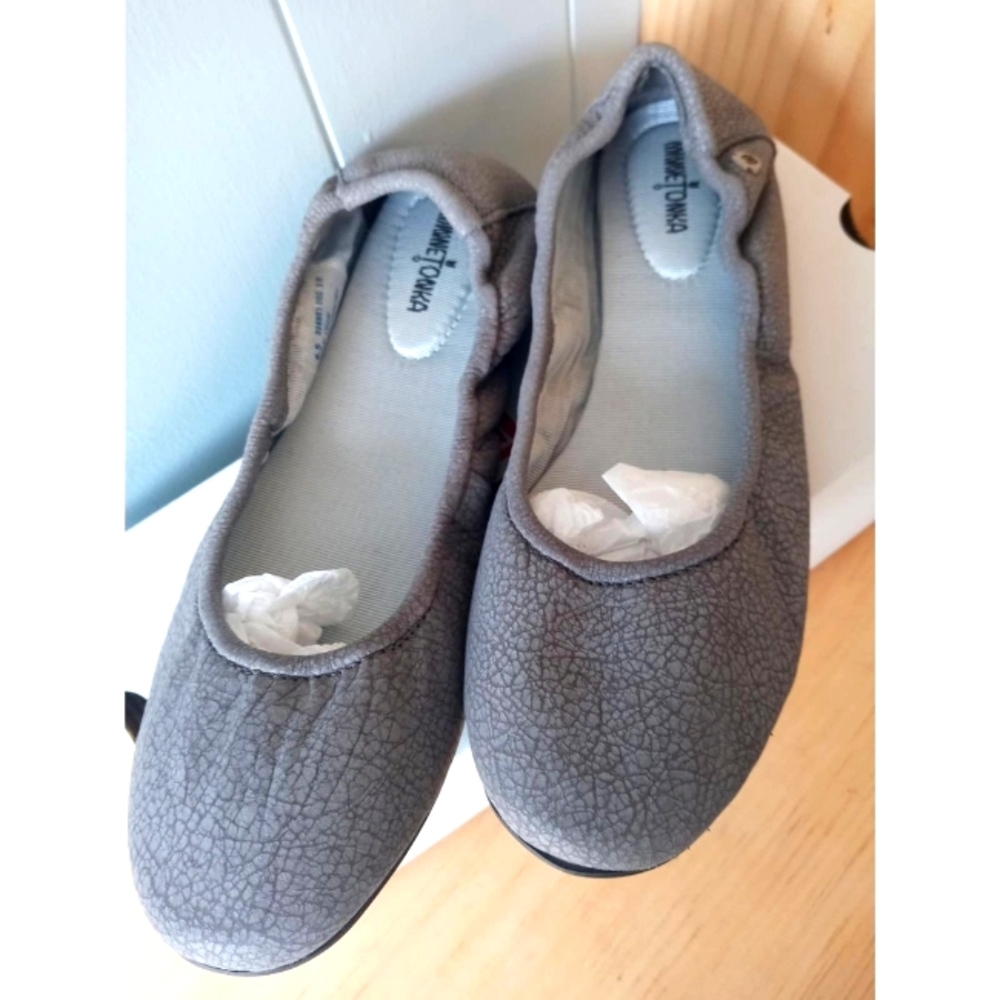 Minnetonka Anna Ballerina Charcoal Gray Shoe Flats